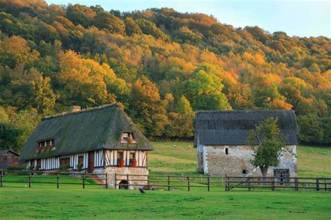 Paysage rural typique d'une région arboricole française