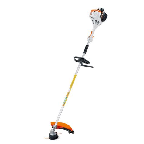 Débroussailleuse Stihl FS 55 en action