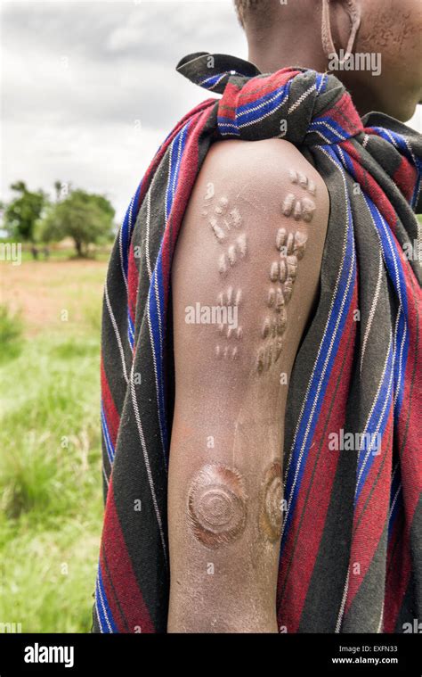 scarifications tribales africaines