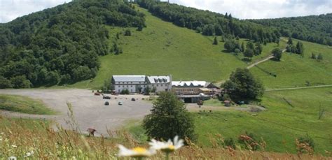Paysage de la Chaume du Rouge Gazon avec ses étendues herbeuses