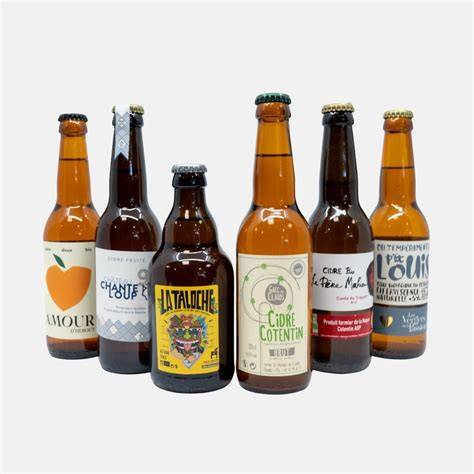 Assortiment de cidres artisanaux et produits transformés à base de pommes