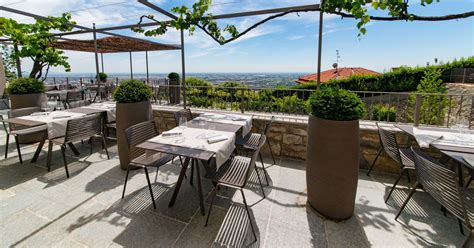 Terrasse d'un restaurant lyonnais