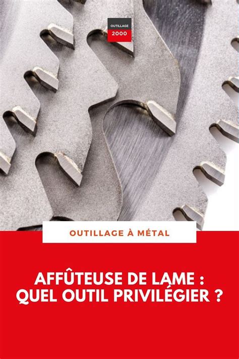 Têtes de tondeuses avec des peignes affûtés et émoussés