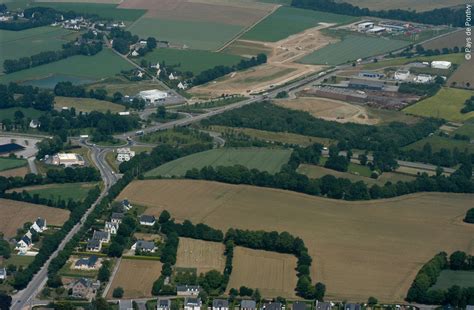 photographie aérienne montrant le mitage urbain et la proximité des fermes