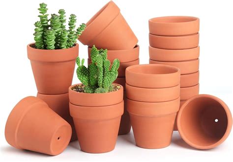 Photo d'un pot en terre cuite avec système de drainage