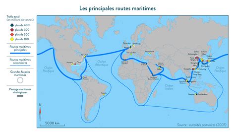 Carte marine ancienne stylisée montrant les routes maritimes empruntées par les pirates dans la mer de Chine.