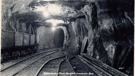 mine d'argent d'Imider avec le Mont Albban en arrière-plan
