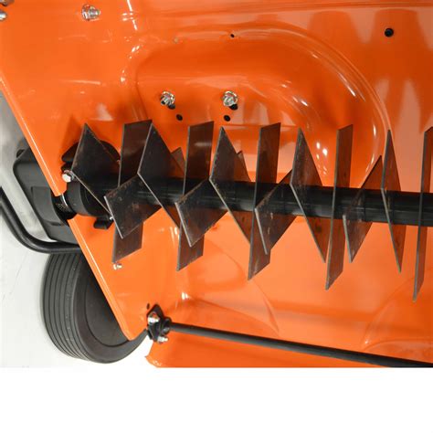 Schéma technique du scarificateur Oleo-Mac SCA 38 R mettant en évidence le moteur RATO et le système de rotor