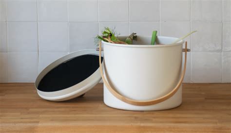 Seau à compost design et pratique