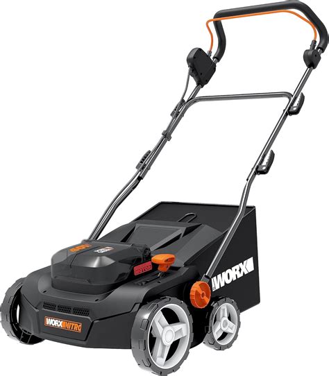 Scarificateur aérateur sans fil Vonhaus 40V en utilisation