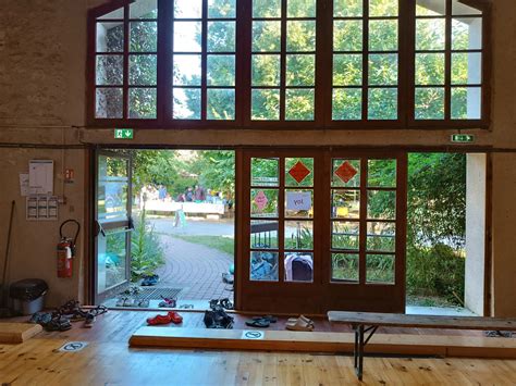 Photo d'une zone de camping au Village des Pruniers