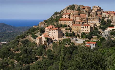 Paysage Corse avec maquis