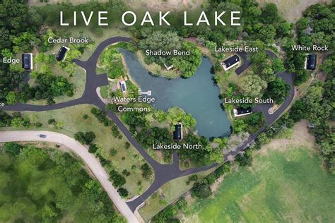Vue aérienne du complexe Live Oak Lake