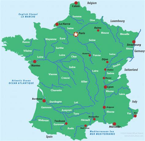 Carte de France avec des icônes de camping le long des rivières