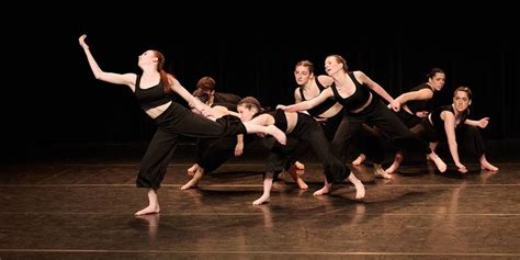 Danseuses de Modern' Jazz en pleine chorégraphie