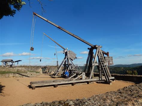 Engins de siège et stratégies en McM