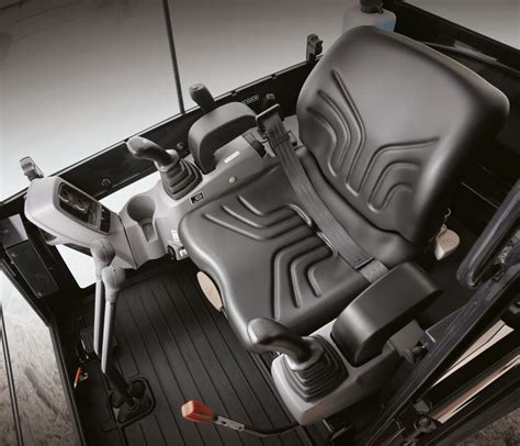 Intérieur du Kubota RTV-X900 avec les commandes ergonomiques