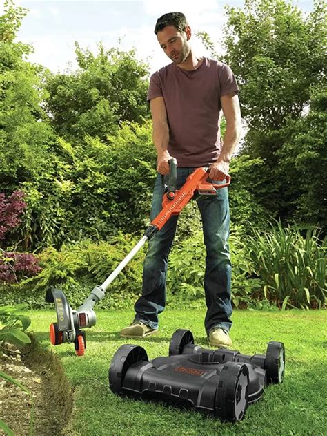 Schéma de l'outil BLACK+DECKER 3-en-1 en configuration coupe-bordures et tondeuse