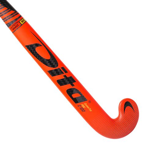 Différents types de crosses de hockey sur gazon