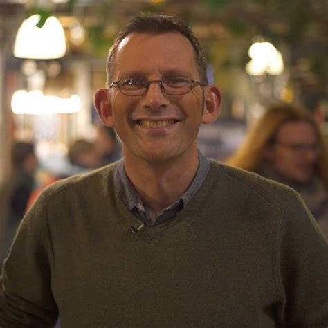 Portrait d'Arnaud Martin enseignant la permaculture