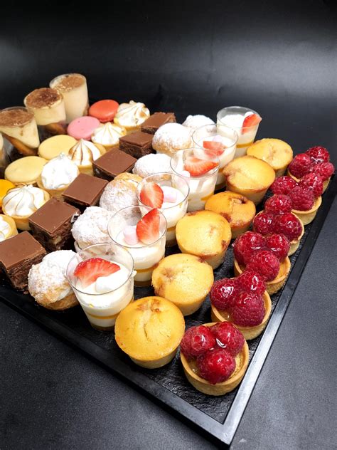 Assortiment de plats et desserts à base de noisettes