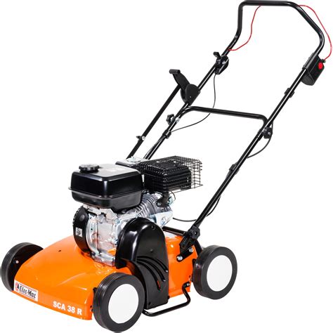 Scarificateur thermique KAMA KG160 en action