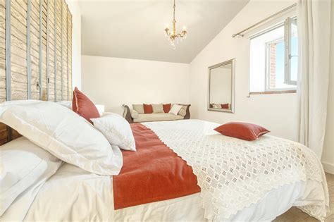 chambre d'hôtes classique avec bain japonais et vue sur les collines