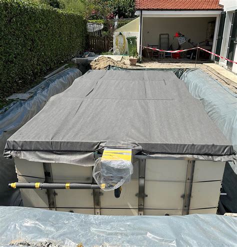 Construction de piscine en polypropylène