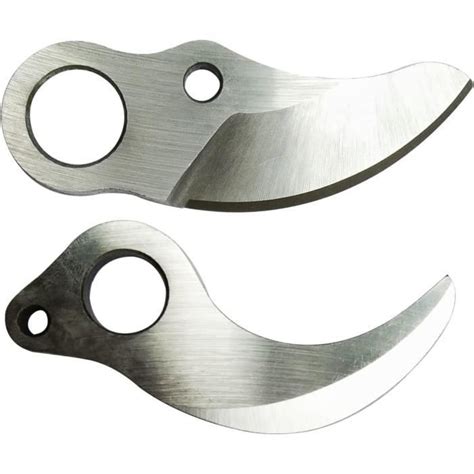 Gros plan sur une lame de sécateur Fiskars avec revêtement antiadhésif