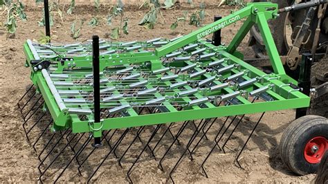 Herse à désherbage