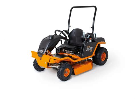 Tondeuse débroussailleuse autoportée AS 915 Sherpa 2WD en action