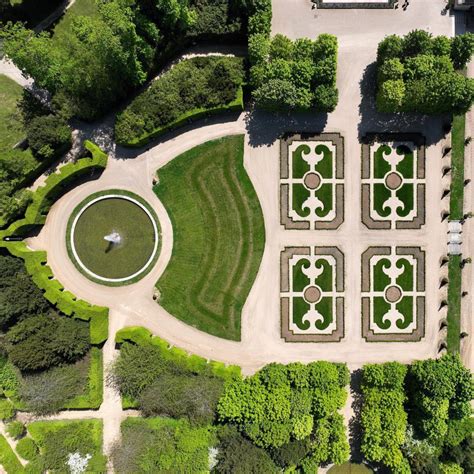 Vue aérienne des jardins de Grâce au Jardin
