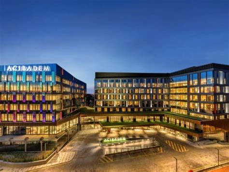 Vue architecturale de l'hôpital Acibadem Maslak à Istanbul