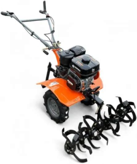 Motobineuse Kubota en action