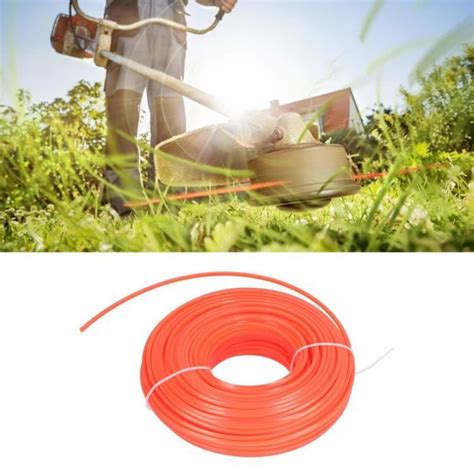 Infographie comparant l'efficacité d'un fil nylon (herbe tendre) face à une lame plastique (brindilles et herbes hautes)