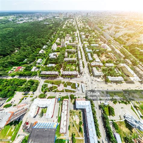 Vue aérienne des espaces verts et des zones d'activités technologiques de Villeneuve-d'Ascq