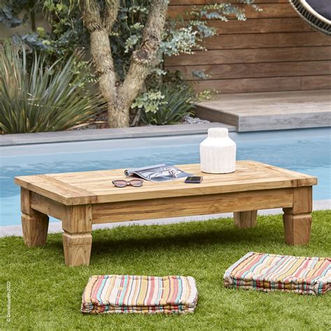 Mobilier de jardin (table basse et poufs) en pneus recyclés avec corde de chanvre