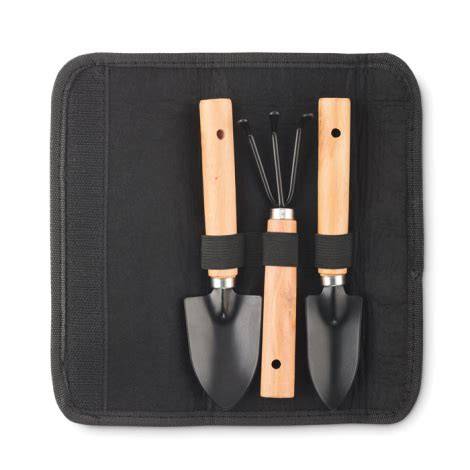 un ensemble de 3 outils de jardinage dans une pochette en feutre recyclé