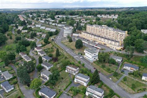 Vue aérienne du village de Clairvivre en Dordogne