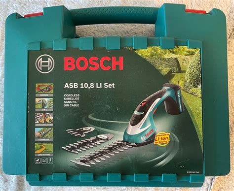 Sculpte-haie Bosch ASB 10,8 LI avec ses différentes lames