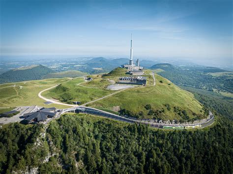 Vue panoramique des paysages corrompus d'Apheta Beluslan