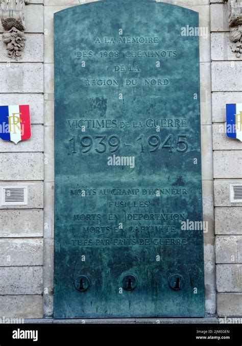 Détail de la sculpture commémorative dédiée aux émigrés piémontais dans le parc