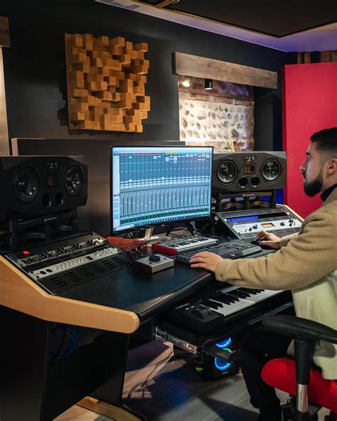 Leïla en studio d'enregistrement