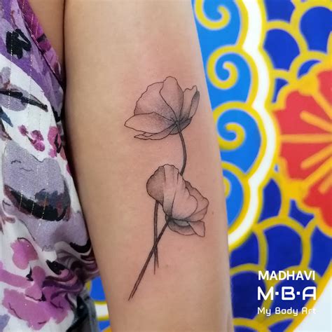 Symbolique des fleurs en tatouage