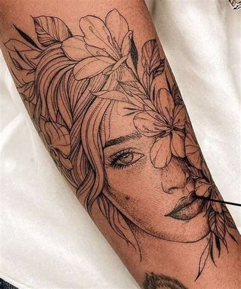 Styles de tatouages floraux