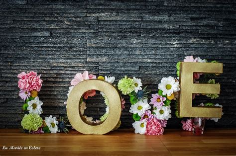 lettres fleuries en carton doré