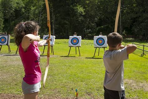 Atelier de découverte du tir à l'arc pour les élèves de l'élémentaire