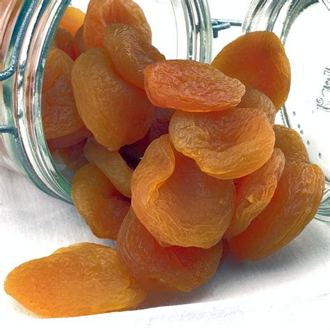 Fruits séchés (pêche, abricot)