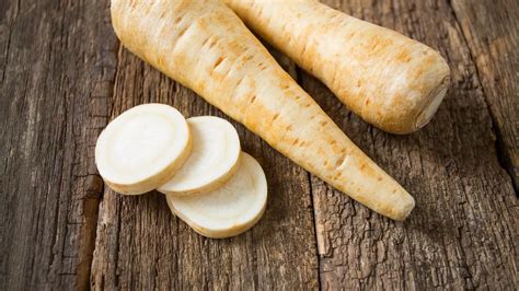 Le panais : un légume racine à la chair crème et à la forme de carotte