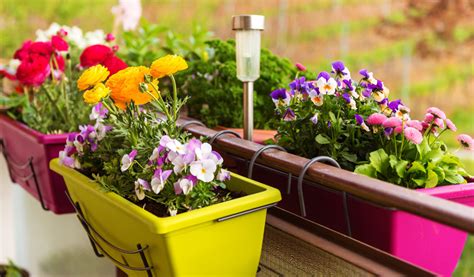 Jardinière Emsa sur un balcon
